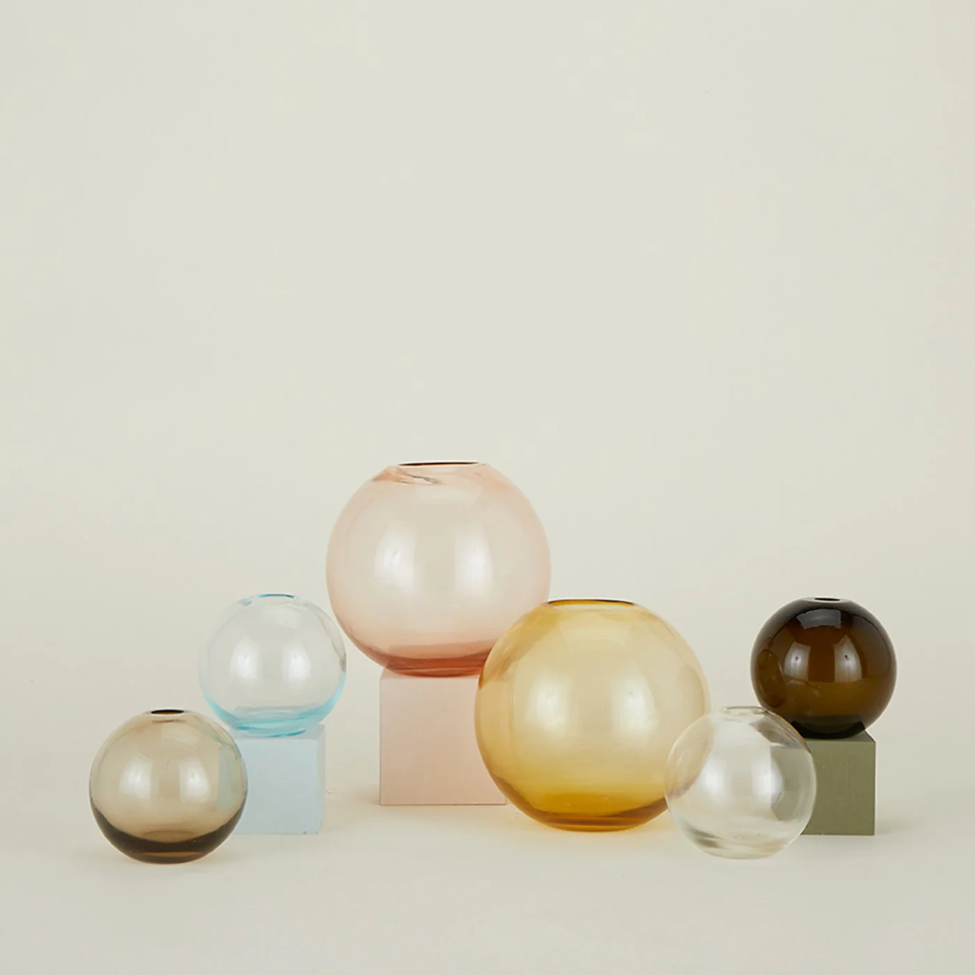 Aurora Sphere Vase - Blush - Image 7