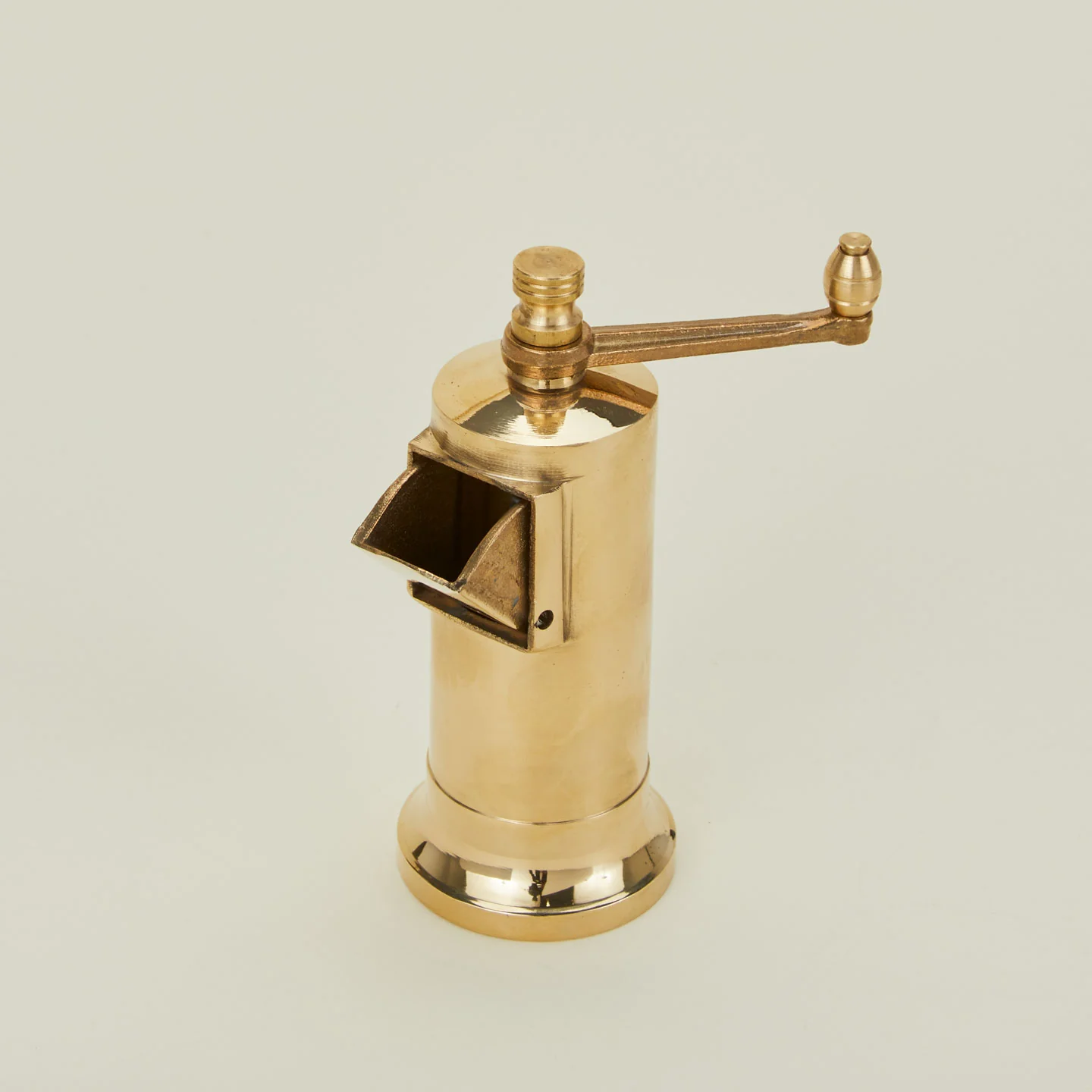 Brass Chef Grinder - Image 3