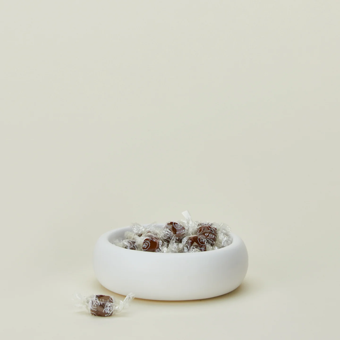 Concave Ceramic Bowl - Matte White - Image 2