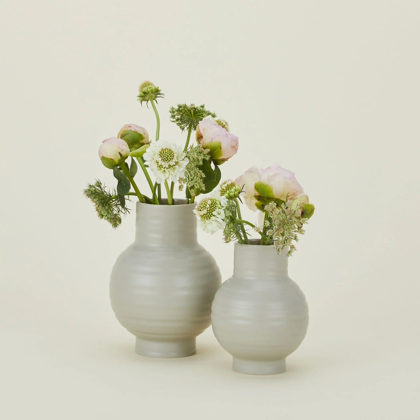 Essential Ceramic Vase - Light Grey - Image 2