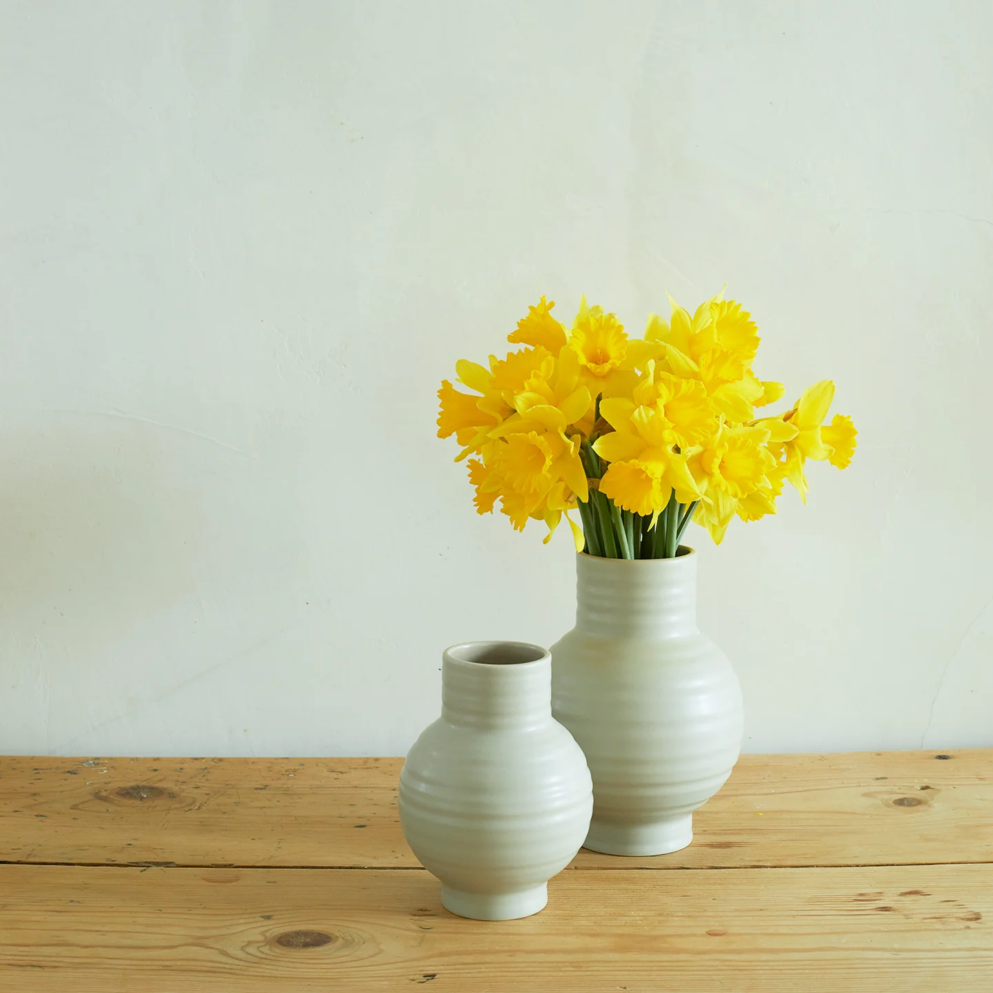 Essential Ceramic Vase - Light Grey - Image 4