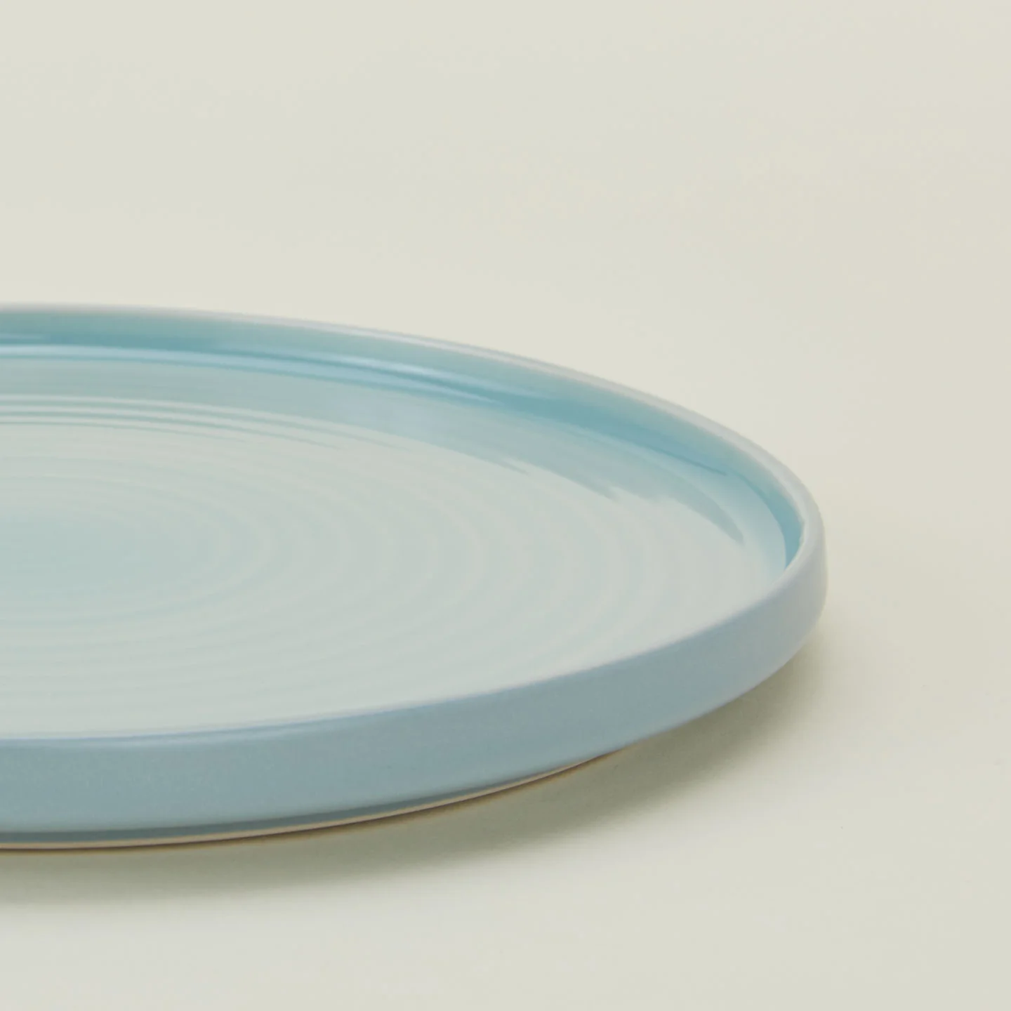 Essential Dinner Plate, Set of 4 - Sky - Image 3
