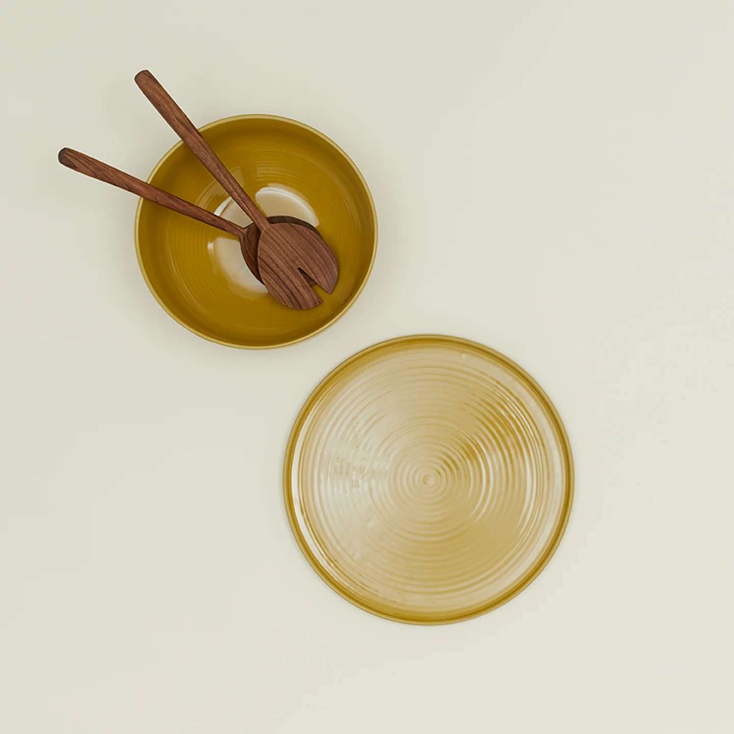 Essential Serveware, 2 Piece Set - Mustard - Image 3