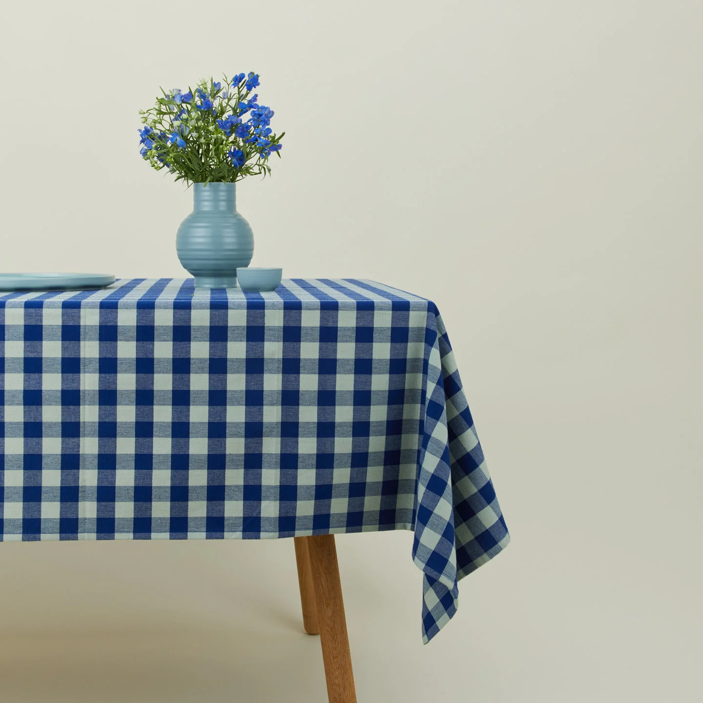 Essential Gingham Tablecloth - Sky/Blue - Image 2