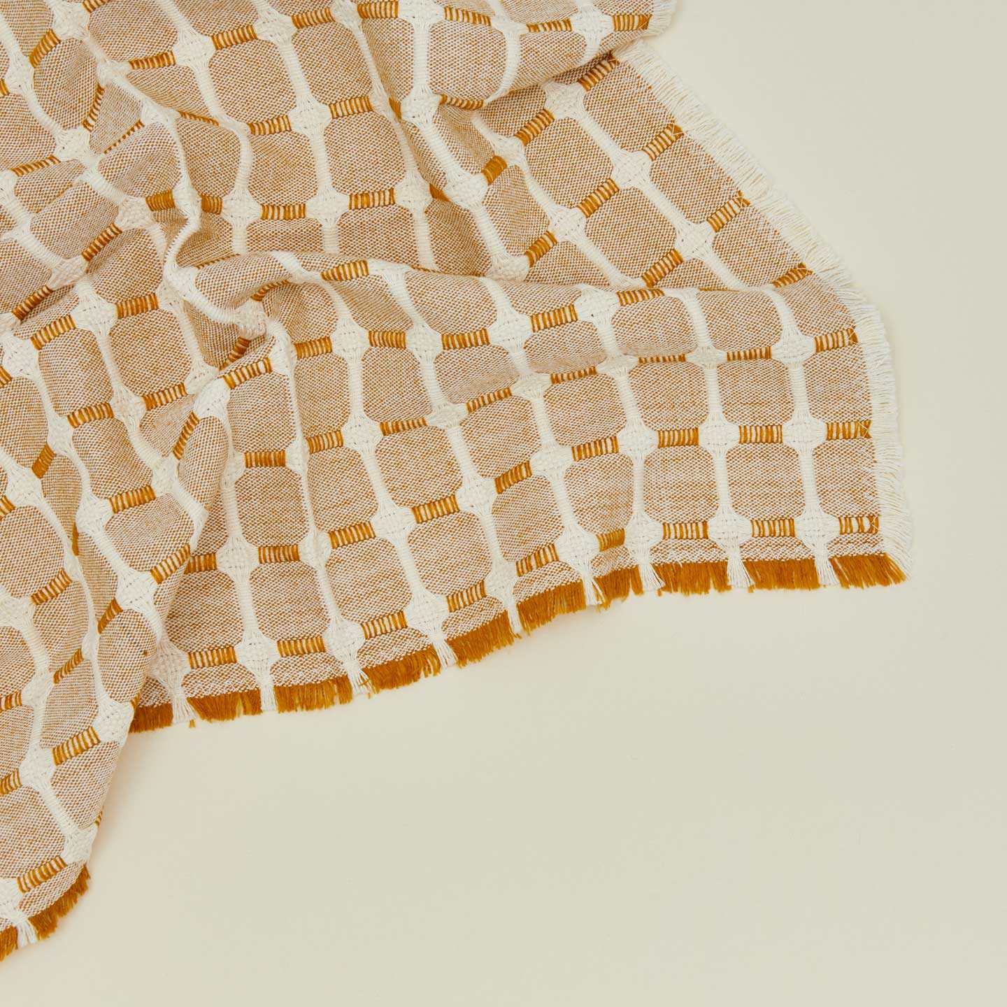 Hopsack Fringed Napkin, Set of 4 - Honey - Image 3