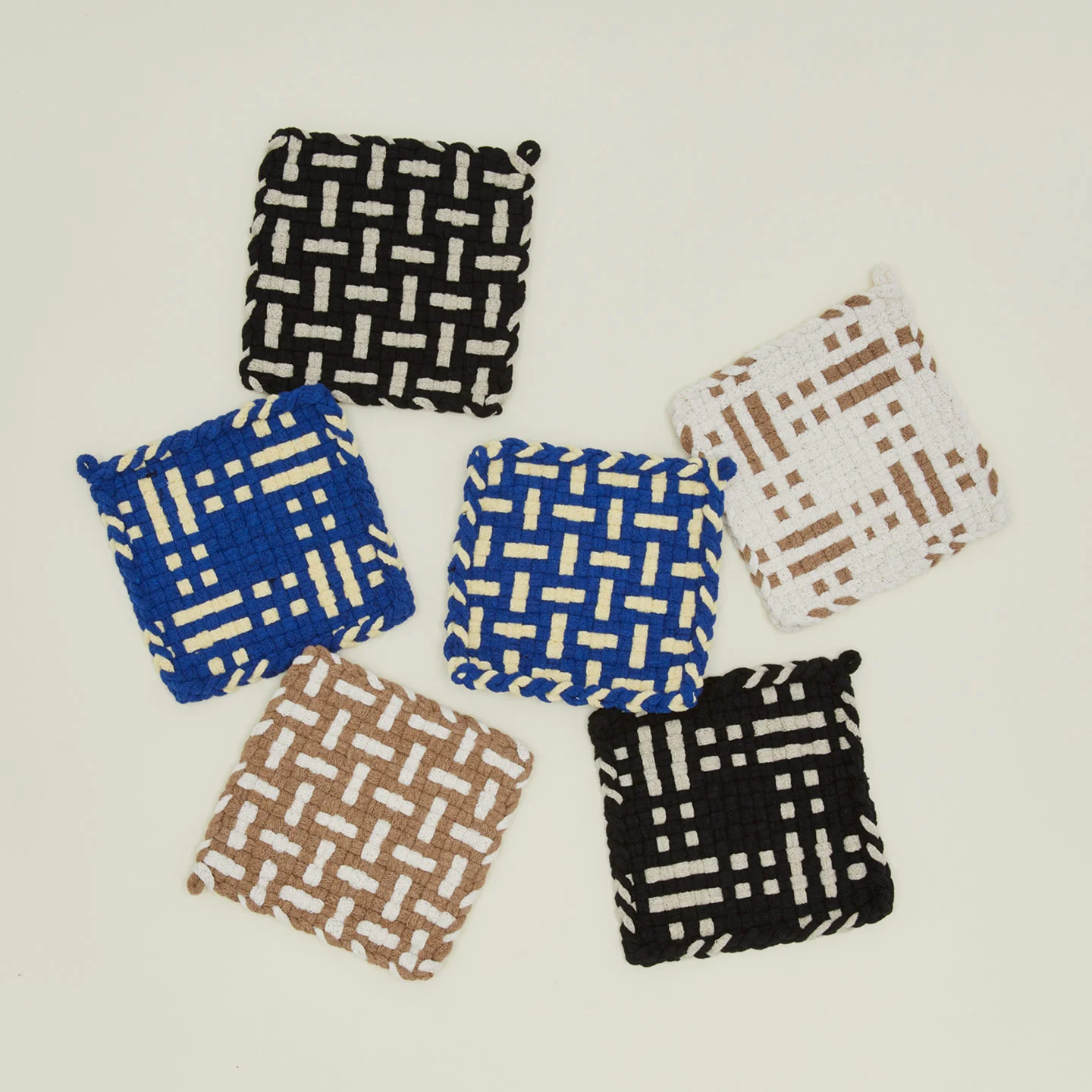 Parquet Handwoven Pot Holder - Flax/White - Image 5
