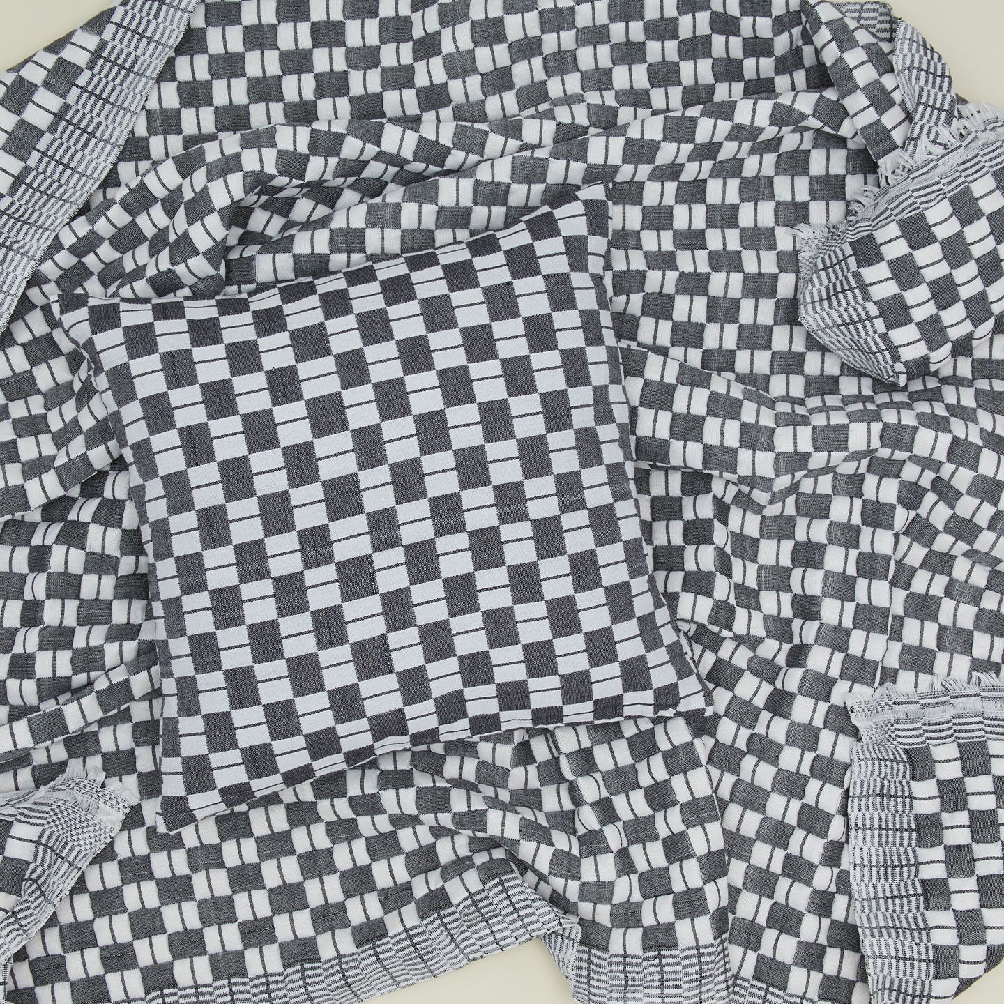 Quilted Checkered Throw - Black/White Checkered - Image 5