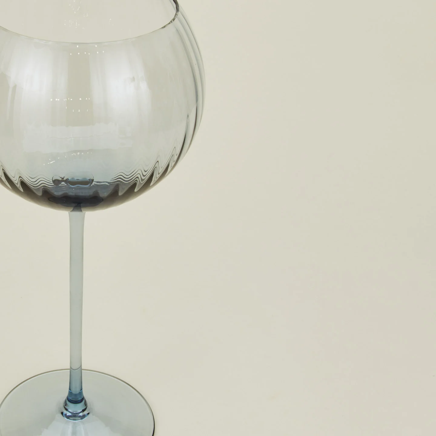Ribbed Red Wine Glass, Set of 2 - Blue - Image 3