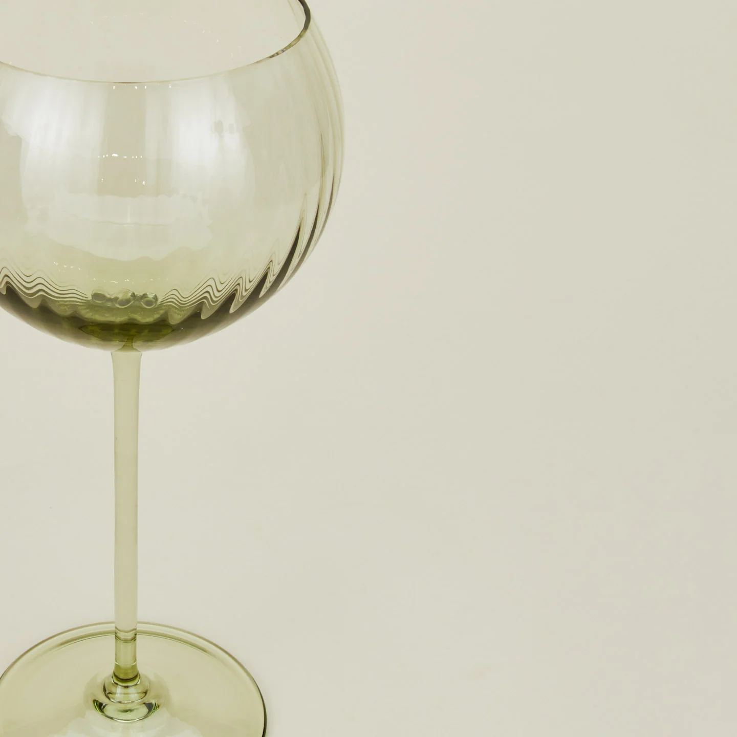 Ribbed Red Wine Glass, Set of 2 - Olive - Image 3