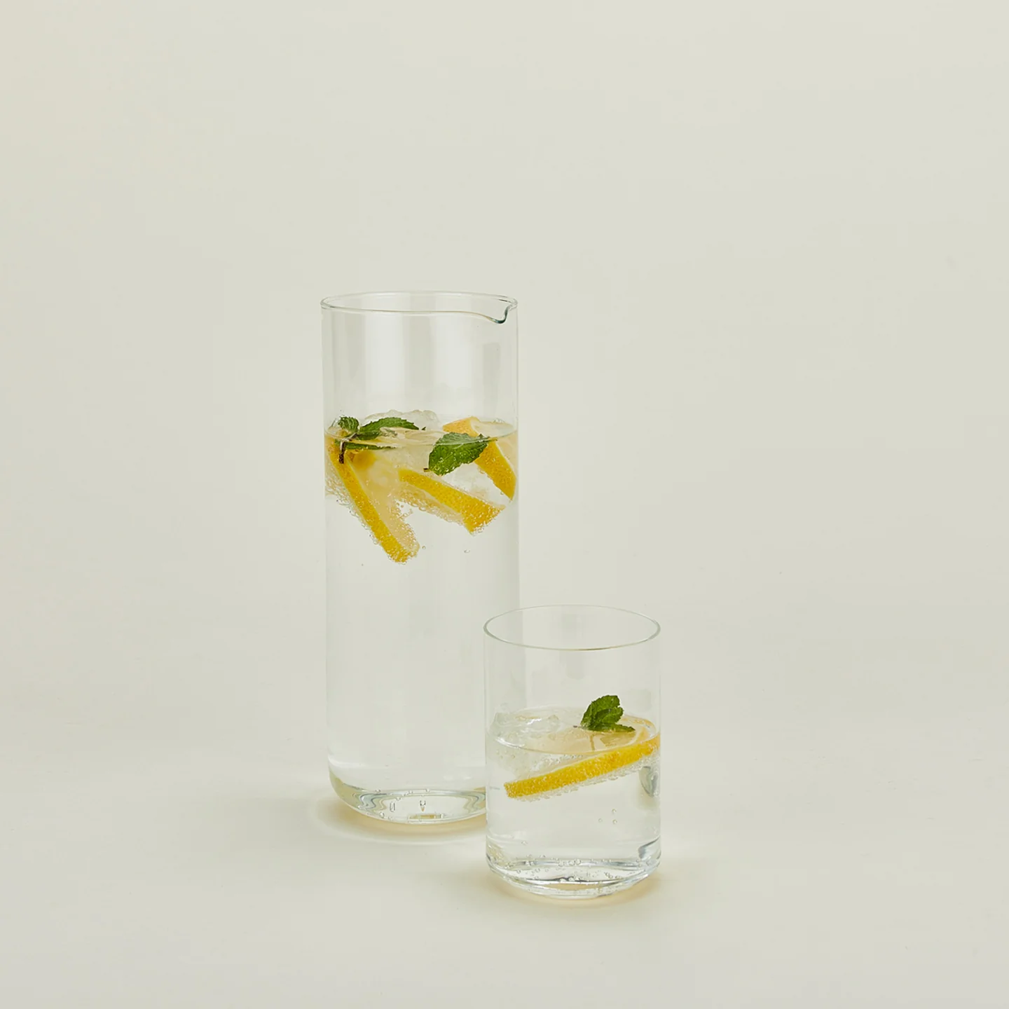 Simple Glass Pitcher - Image 3