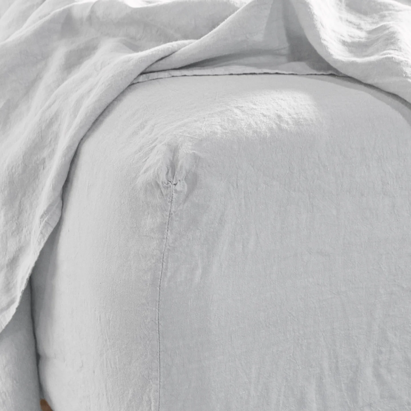 Simple Linen Fitted Sheet - Light Grey - Image 6