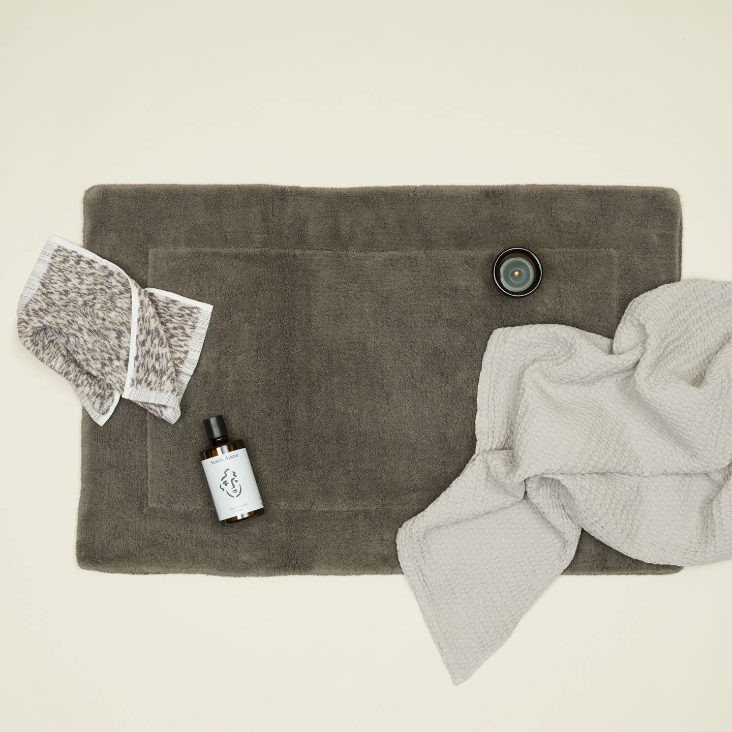 Simple Terry Bath Mat - Dark Grey - Image 4